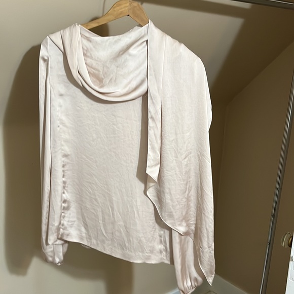 Tia Cibani cool-tone pink silk blouse with scarf collar - Picture 3 of 4